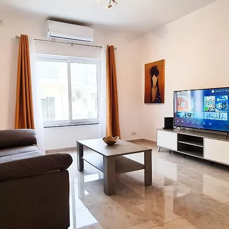 Апартаменты Seaside Serenity 6 - Few Mins Walk To The By Quicktrips