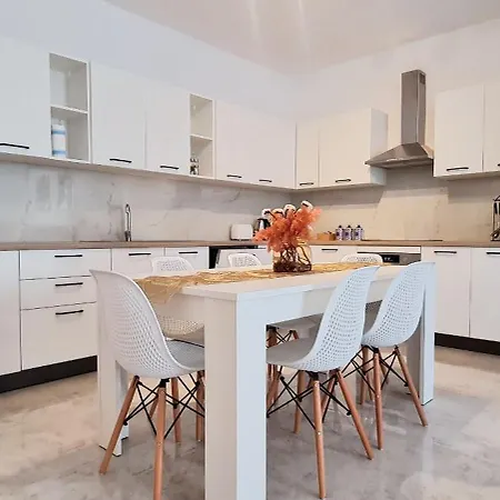 公寓 Seaside Serenity 6 - Few Mins Walk To The By Quicktrips