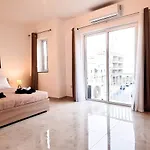 Seaside Serenity 6 - Few Mins Walk To The By Quicktrips شقة *