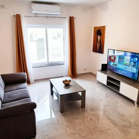 Seaside Serenity 6 - Few Mins Walk To The By Quicktrips 아파트 *