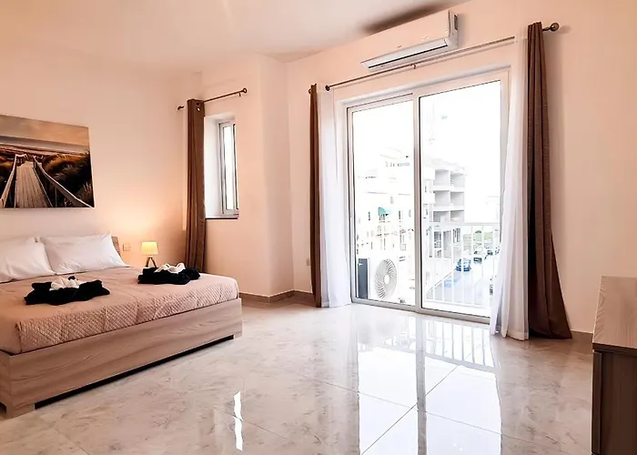 Seaside Serenity 6 - Few Mins Walk To The By Quicktrips Appartamento *