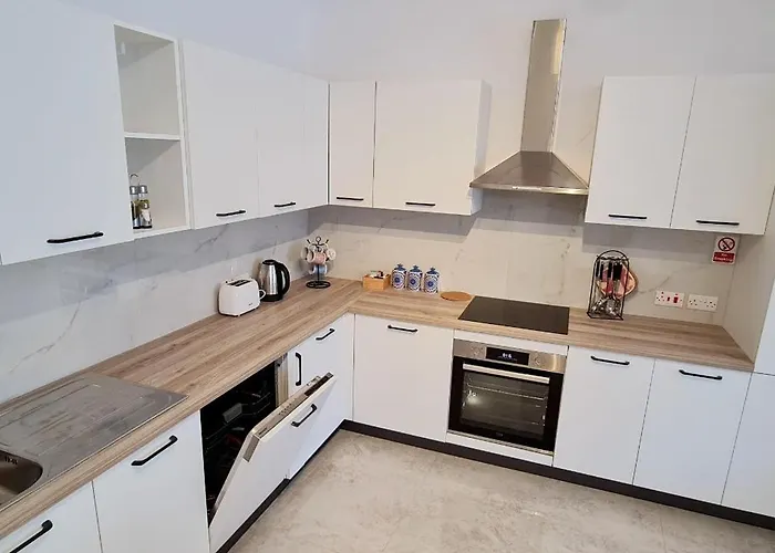 Seaside Serenity 6 - Few Mins Walk To The By Quicktrips 아파트