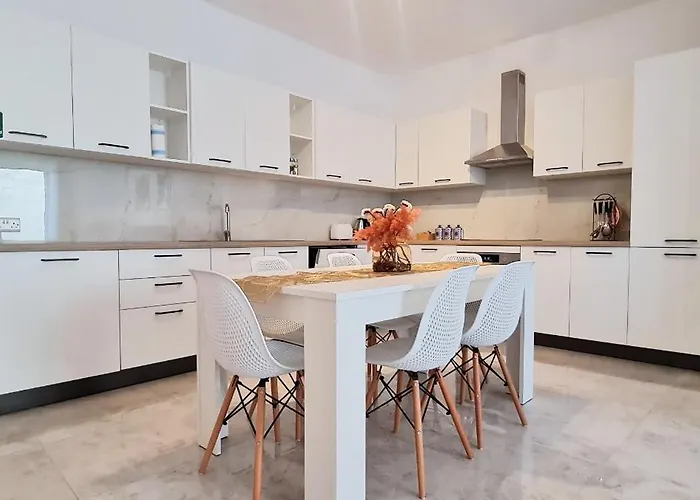 Appartamento Seaside Serenity 6 - Few Mins Walk To The By Quicktrips