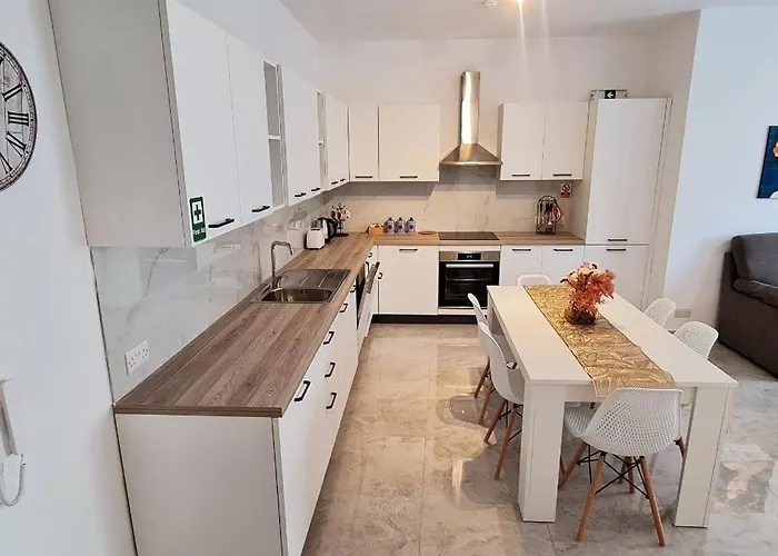 Seaside Serenity 6 - Few Mins Walk To The By Quicktrips Mellieħa