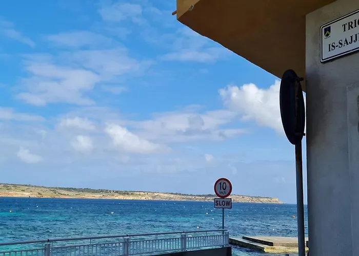Appartamento Seaside Serenity 6 - Few Mins Walk To The By Quicktrips Mellieħa