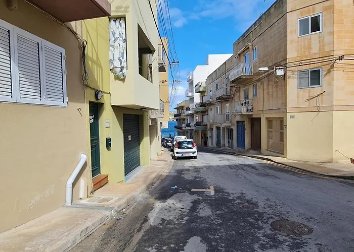 Seaside Serenity 6 - Few Mins Walk To The By Quicktrips 멜리에하