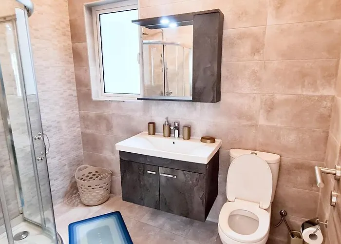 Seaside Serenity 6 - Few Mins Walk To The By Quicktrips