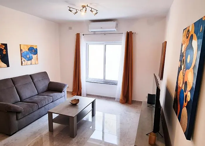 Seaside Serenity 6 - Few Mins Walk To The By Quicktrips * 멜리에하